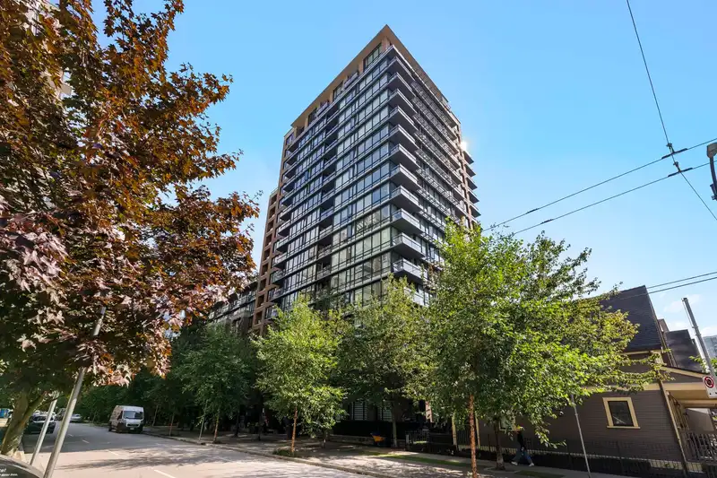 507 1088 RICHARDS STREET - photo 1 of 31
