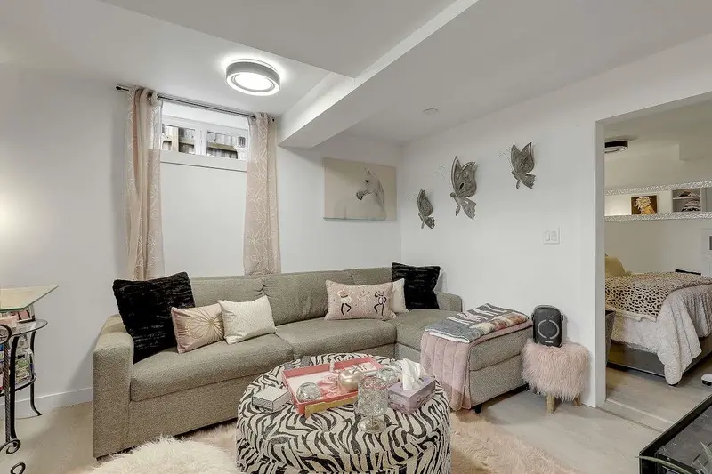 45870 HENLEY AVENUE - photo 1 of 25