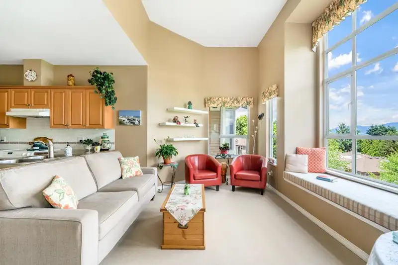 406 5280 OAKMOUNT CRESCENT - photo 1 of 17
