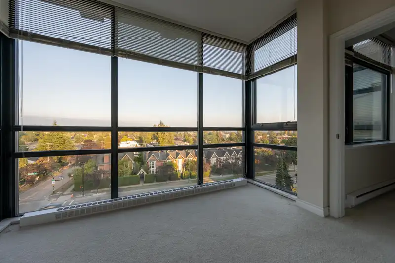 603 538 W 45TH AVENUE - photo 1 of 40