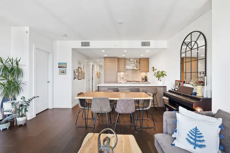 1603 5629 BIRNEY AVENUE - photo 2 of 40