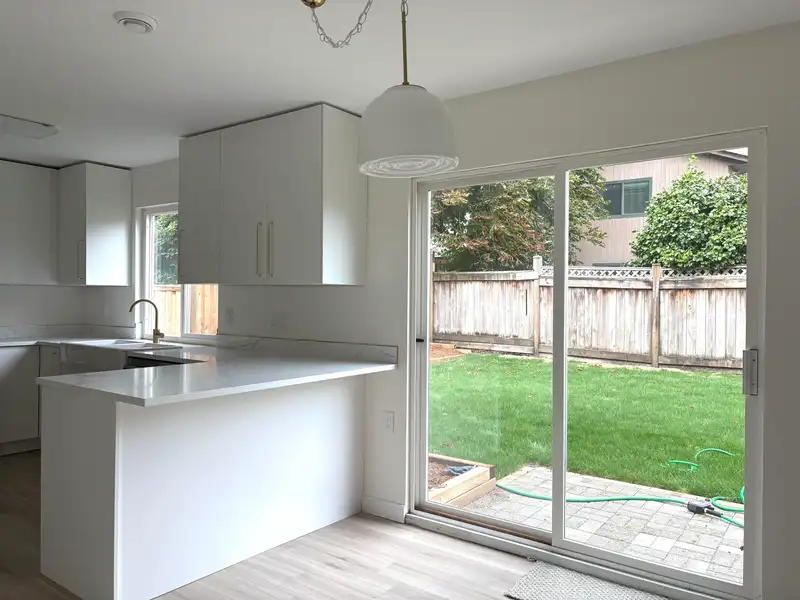 1047 CORNWALL DRIVE - photo 4 of 26