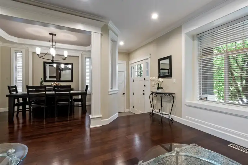 3377 MILLARD AVENUE - photo 4 of 32