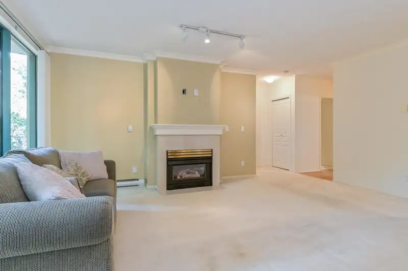 104 1745 MARTIN DRIVE - photo 4 of 23