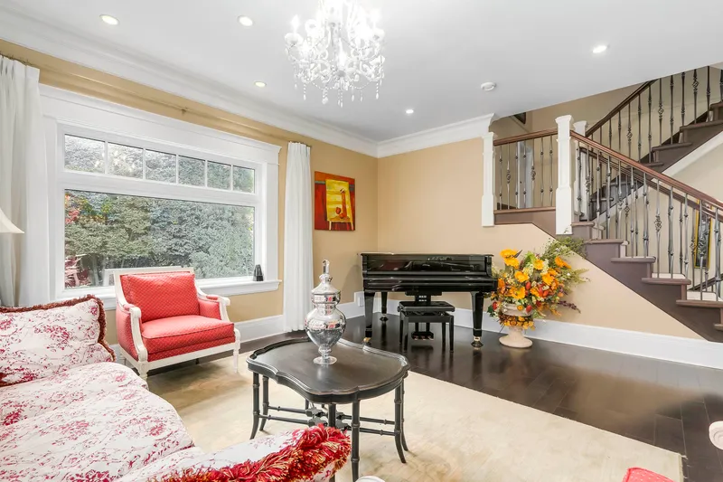 1926 W 17TH AVENUE - photo 4 of 21