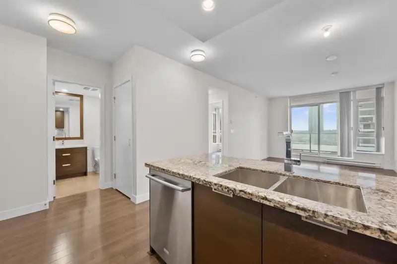 1506 2077 ROSSER AVENUE - photo 2 of 23