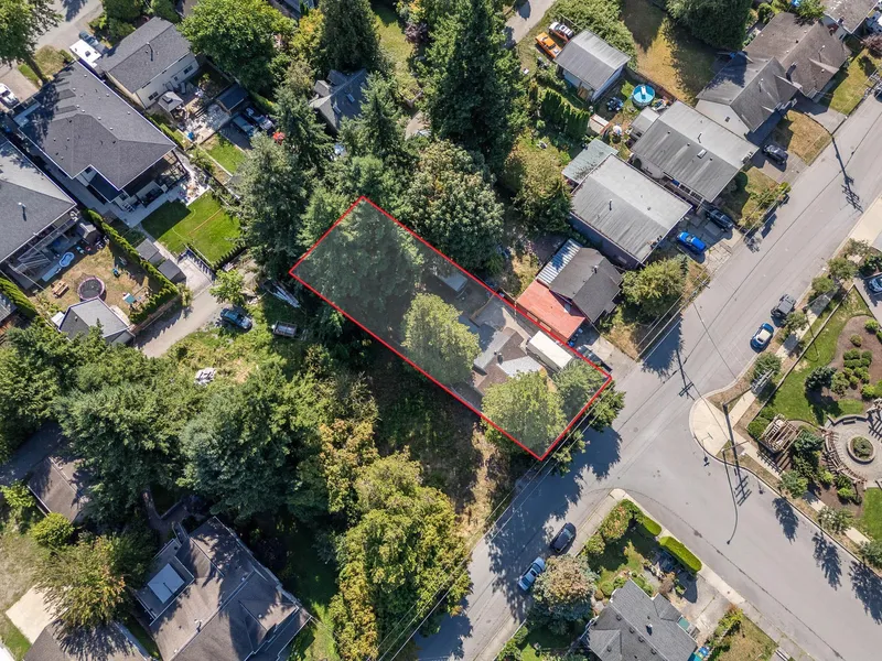 2594 CAMPBELL AVENUE - photo 2 of 25