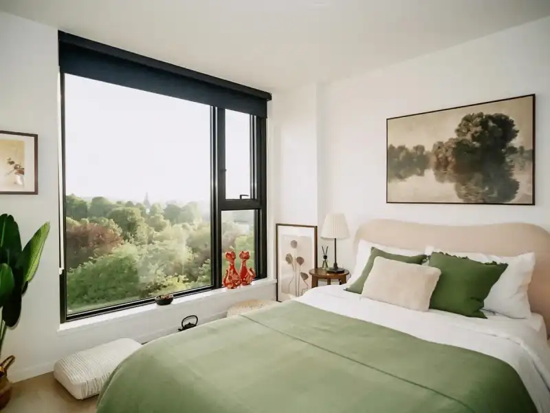 802 2729 KINGSWAY - photo 1 of 14