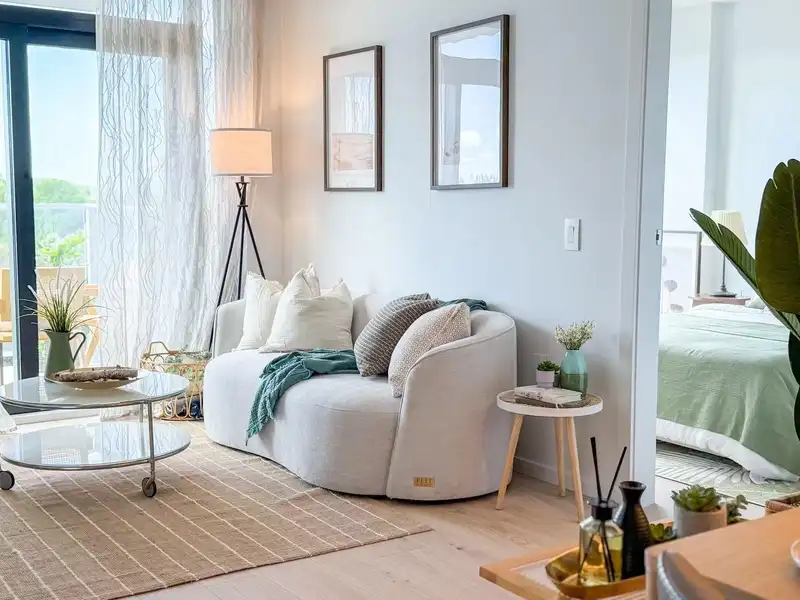 802 2729 KINGSWAY - photo 2 of 14