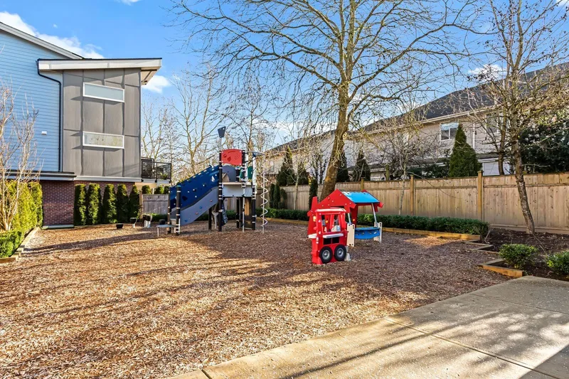 2 22348 48 AVENUE - photo 4 of 21