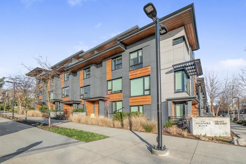 11 528 E 2ND STREET - photo 1 of 25