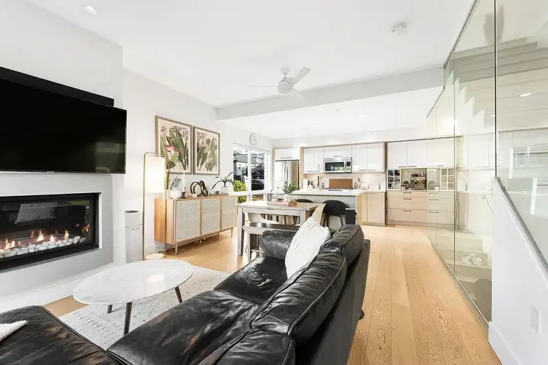 3189 ST. GEORGE STREET - photo 1 of 39