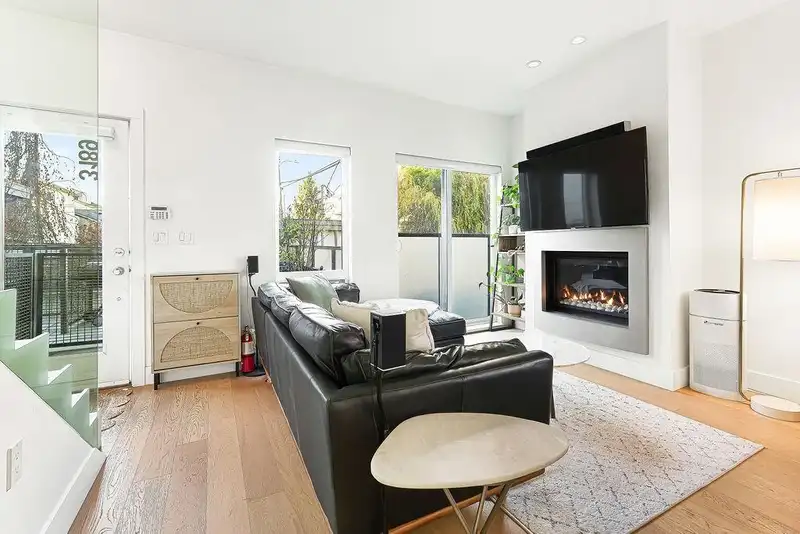 3189 ST. GEORGE STREET - photo 3 of 39