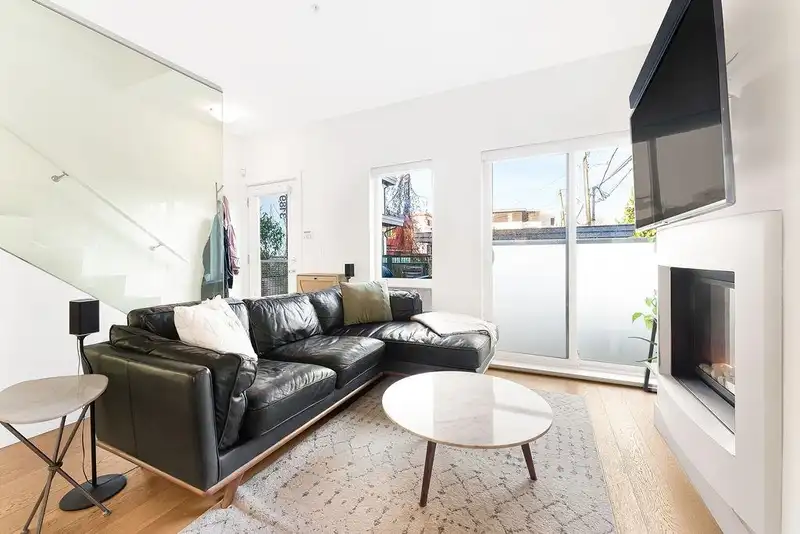 3189 ST. GEORGE STREET - photo 4 of 39