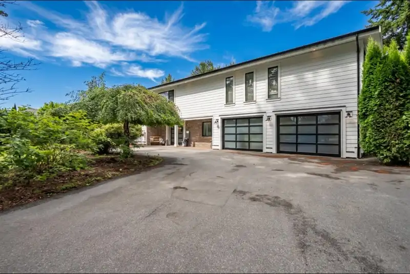 4523 240TH STREET - photo 2 of 39