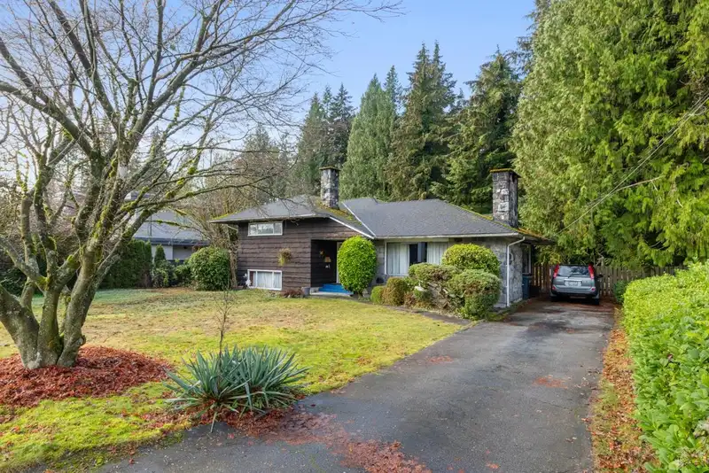 4275 LIONS AVENUE - photo 1 of 14