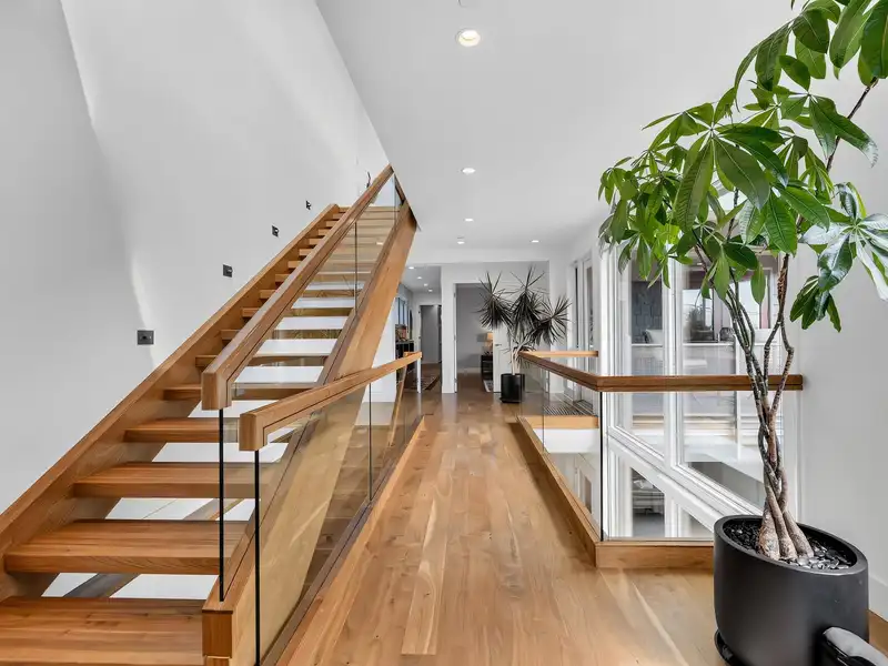 942 KEIL STREET - photo 3 of 40