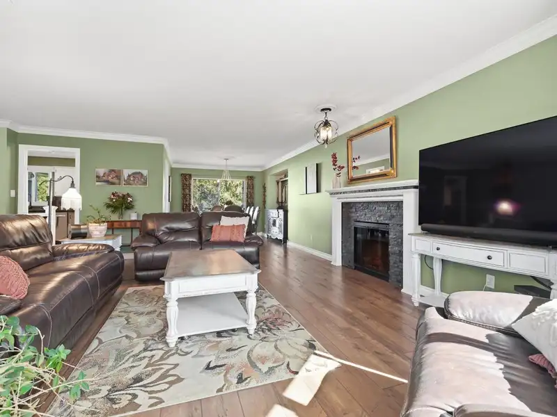 23019 122A AVENUE - photo 2 of 26