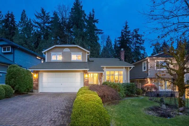 31 ARROW-WOOD PLACE - photo 1 of 36