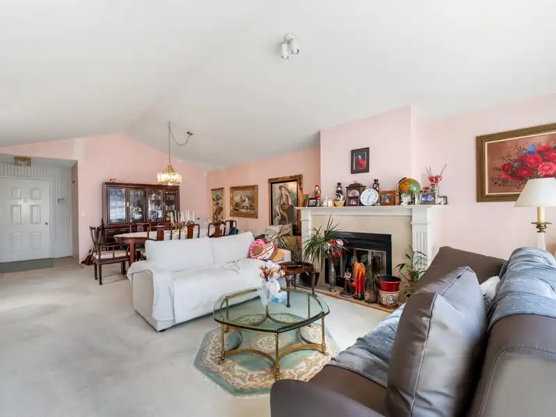 301 7660 MINORU BOULEVARD - photo 1 of 1