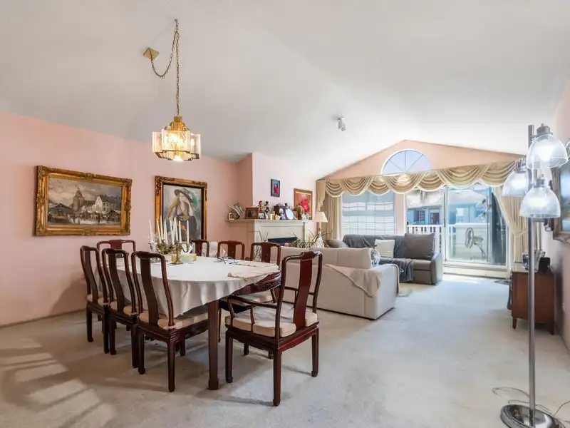 301 7660 MINORU BOULEVARD - photo 3 of 26