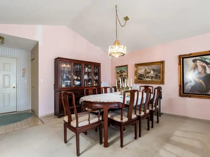 301 7660 MINORU BOULEVARD - photo 4 of 26