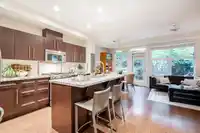 9 18199 70 AVENUE - thumbnail 2
