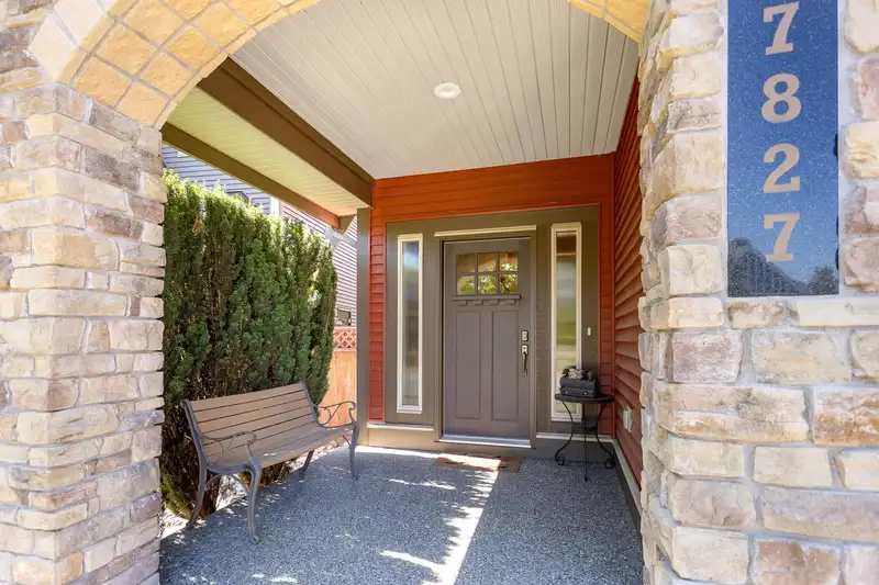 7827 210TH STREET - photo 3 of 40