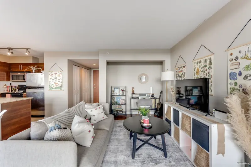 1002 814 ROYAL AVENUE - photo 3 of 24