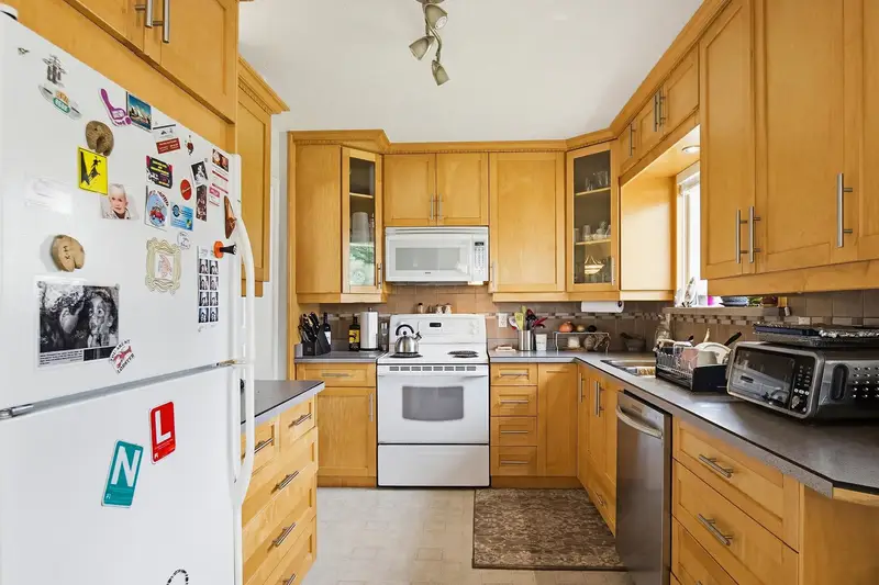 33359 WHIDDEN AVENUE - photo 2 of 25