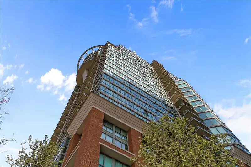 1503 1088 QUEBEC STREET - photo 2 of 20