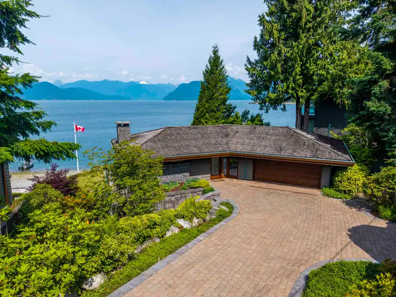 290 LIONS BAY AVENUE - photo 1 of 36