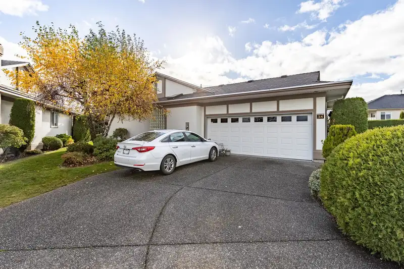 38 31445 RIDGEVIEW DRIVE - photo 4 of 40