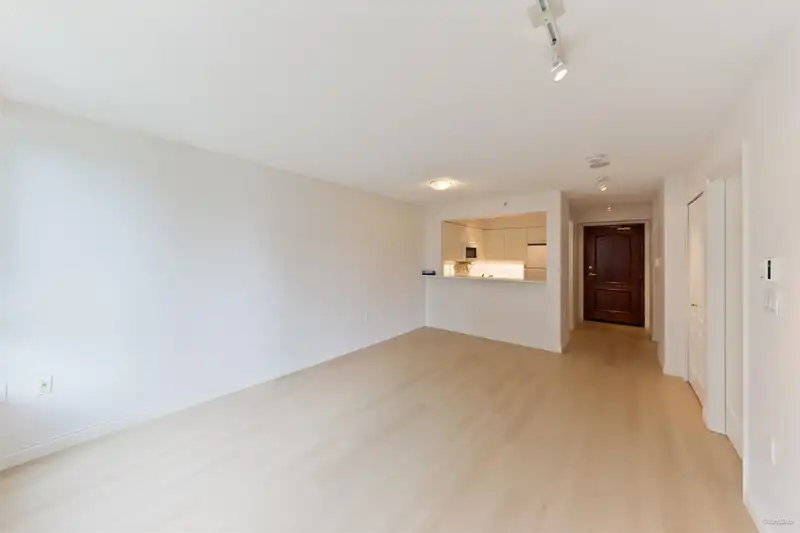 502 7380 ELMBRIDGE WAY - photo 4 of 13