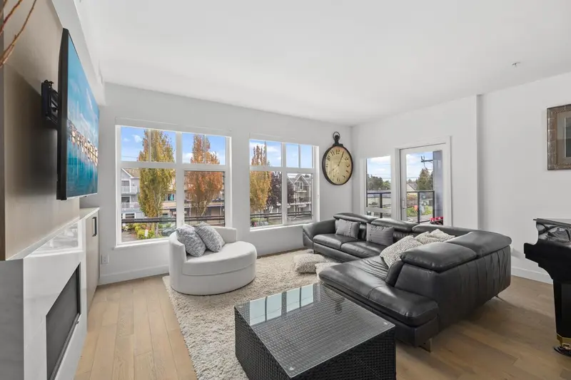 209 12088 3RD AVENUE - photo 3 of 25