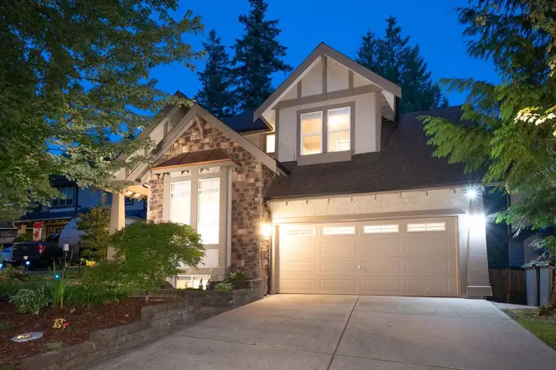 28 ALDER DRIVE - photo 1 of 40