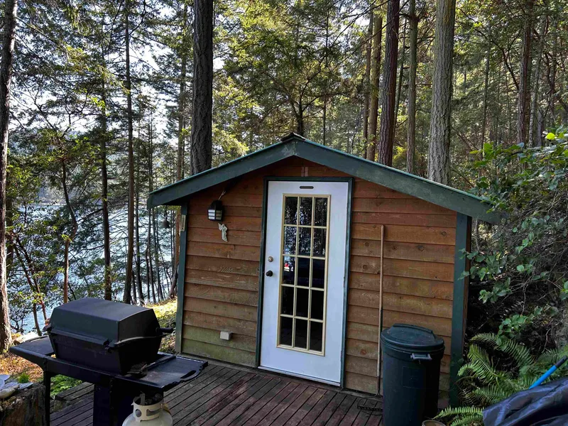 762 RIDGE ROAD - photo 4 of 25