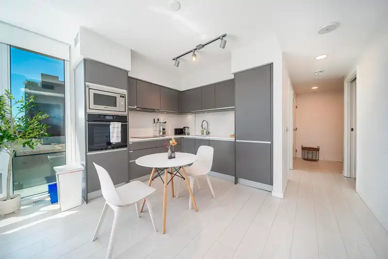 723 180 E 2ND AVENUE - photo 4 of 31
