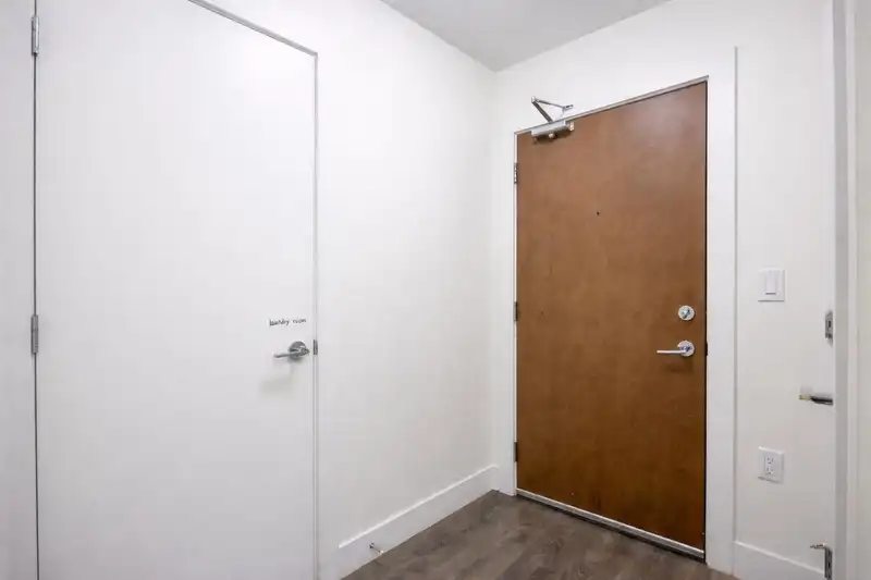305 8580 RIVER DISTRICT CROSSING - photo 2 of 37