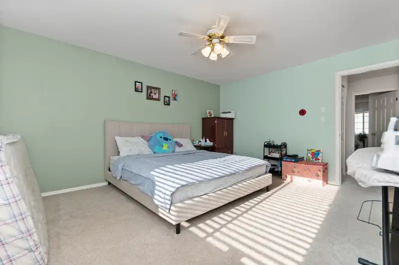 12 2575 MCADAM STREET - photo 4 of 40