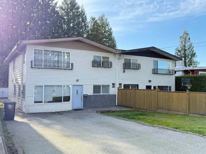948 LILLIAN STREET - photo 1 of 21