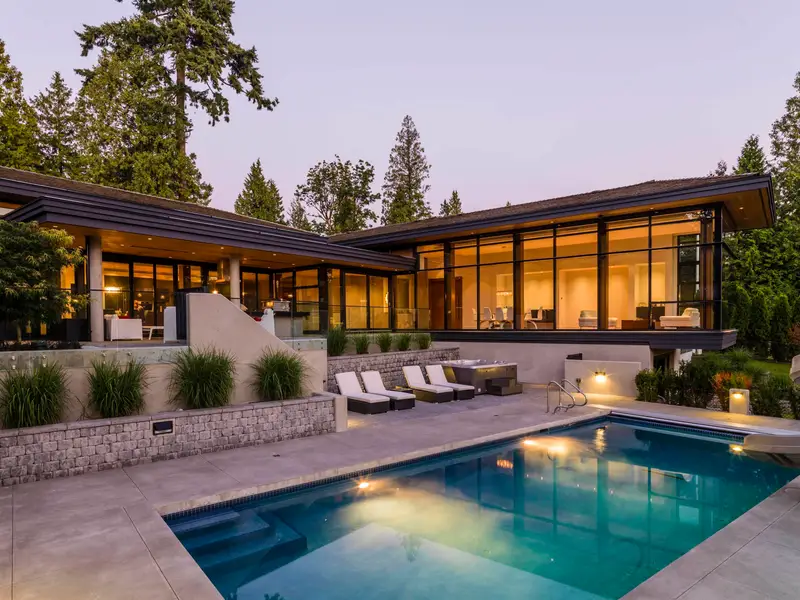 13677 32 AVENUE - photo 2 of 25