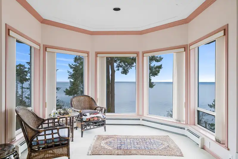 58 TSAWWASSEN BEACH ROAD - photo 1 of 15