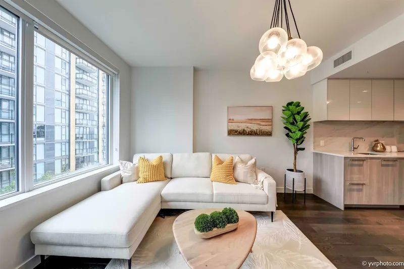 807 8160 MCMYN WAY - photo 4 of 25