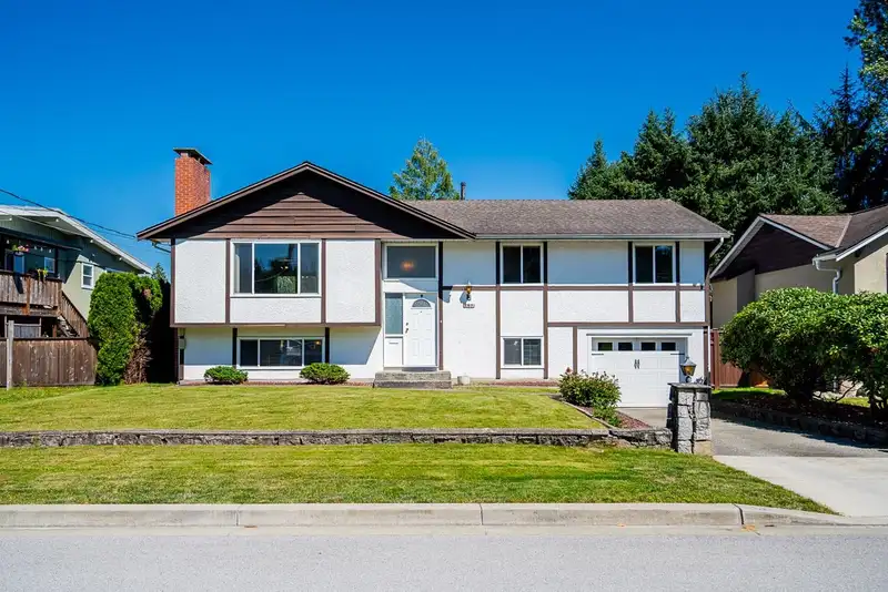 1453 STEWART PLACE - photo 1 of 32