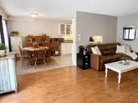 36 882 PREMIER STREET - thumbnail 6