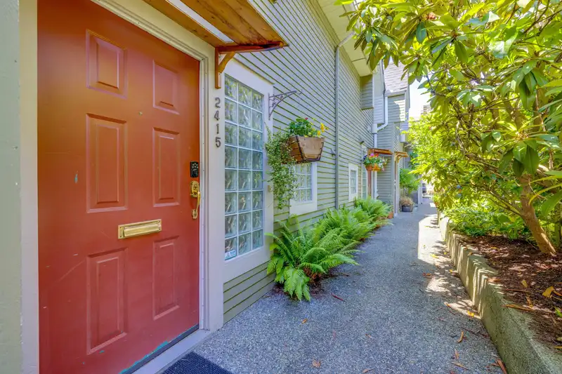 2415 W 6TH AVENUE - photo 4 of 22
