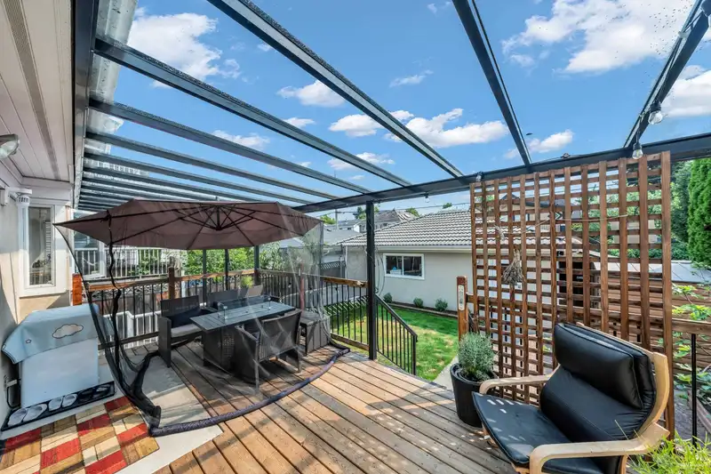 2848 W 20TH AVENUE - photo 2 of 15