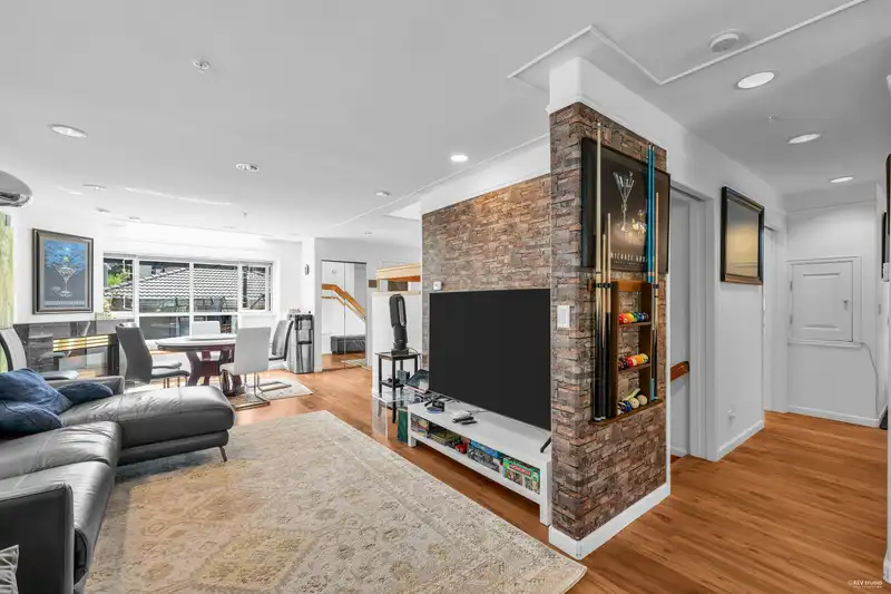 2848 W 20TH AVENUE - photo 3 of 15
