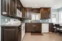 2655 E 53 AVENUE - thumbnail 9